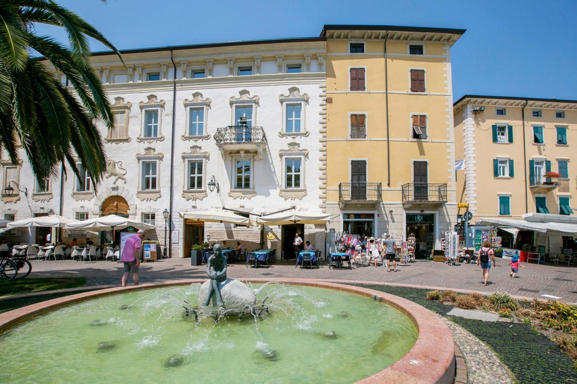 Residenza Rocca Del Lago 2 - Happy Rentals Riva del Garda Bagian luar foto